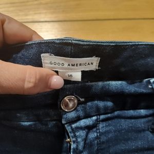 Good American ankle length skinny jeans